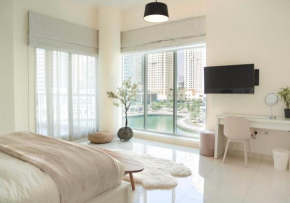 Relaxing 2BR Haven in Dubai Marina Perfect Location & Amenities